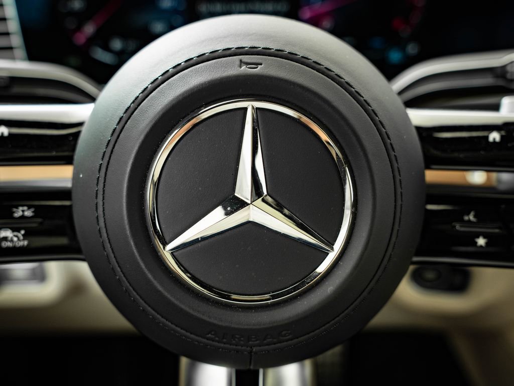 Used 2025 Mercedes-Benz GLS 450 4MATIC image 31