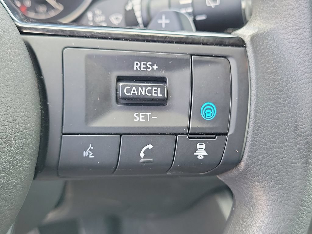 Used 2023 Nissan Rogue SV AWD/4WD image 23