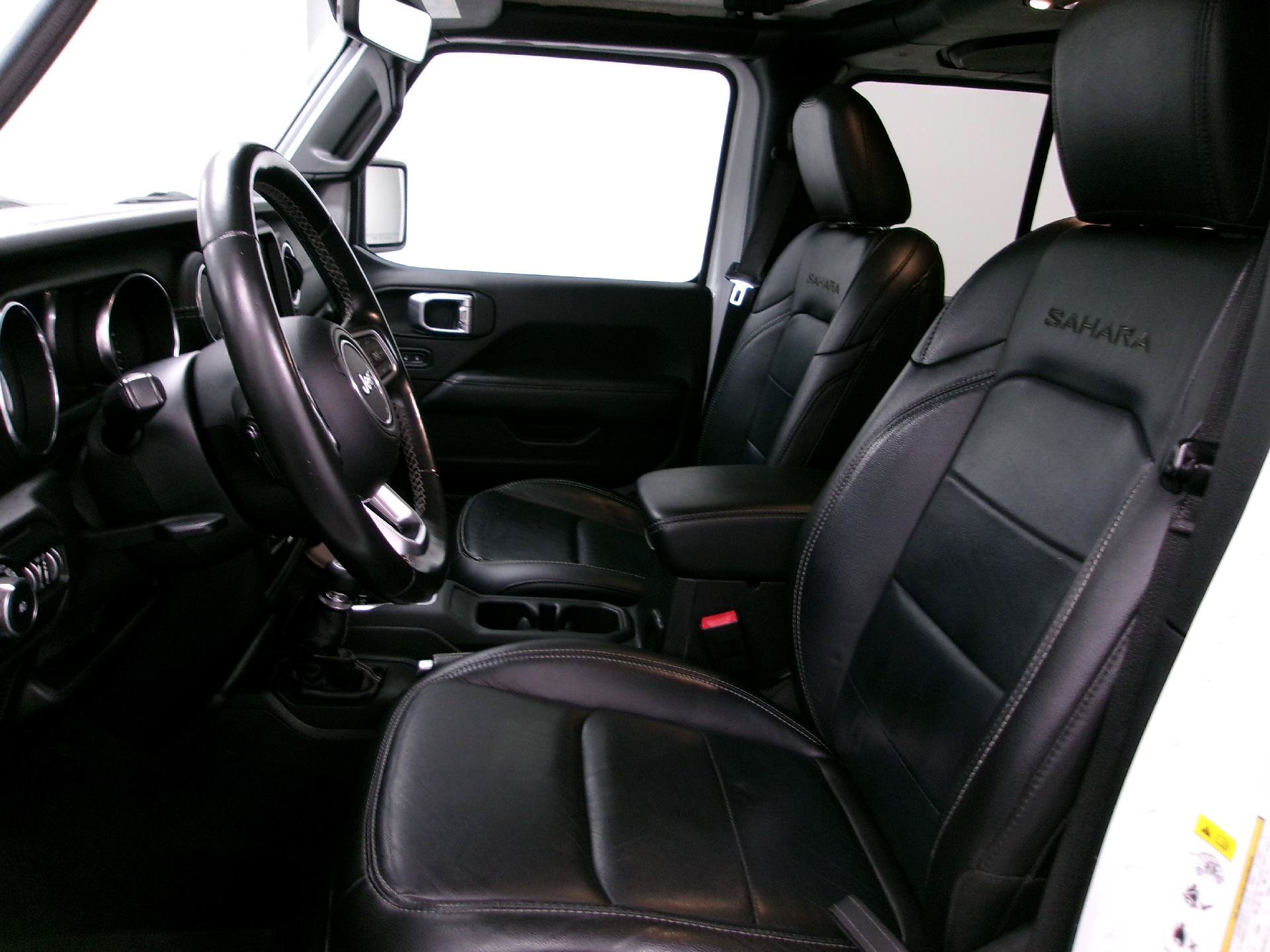 Used 2019 Jeep Wrangler Unlimited Sahara AWD/4WD image 7