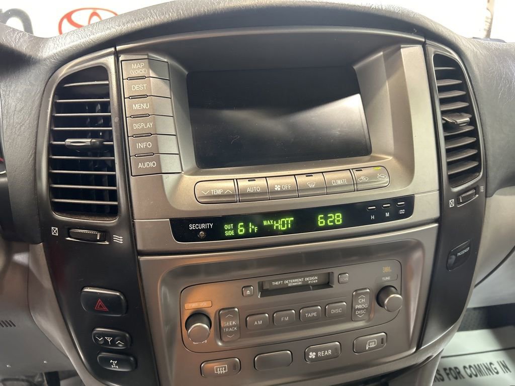 Used 2004 Toyota Land Cruiser image 29