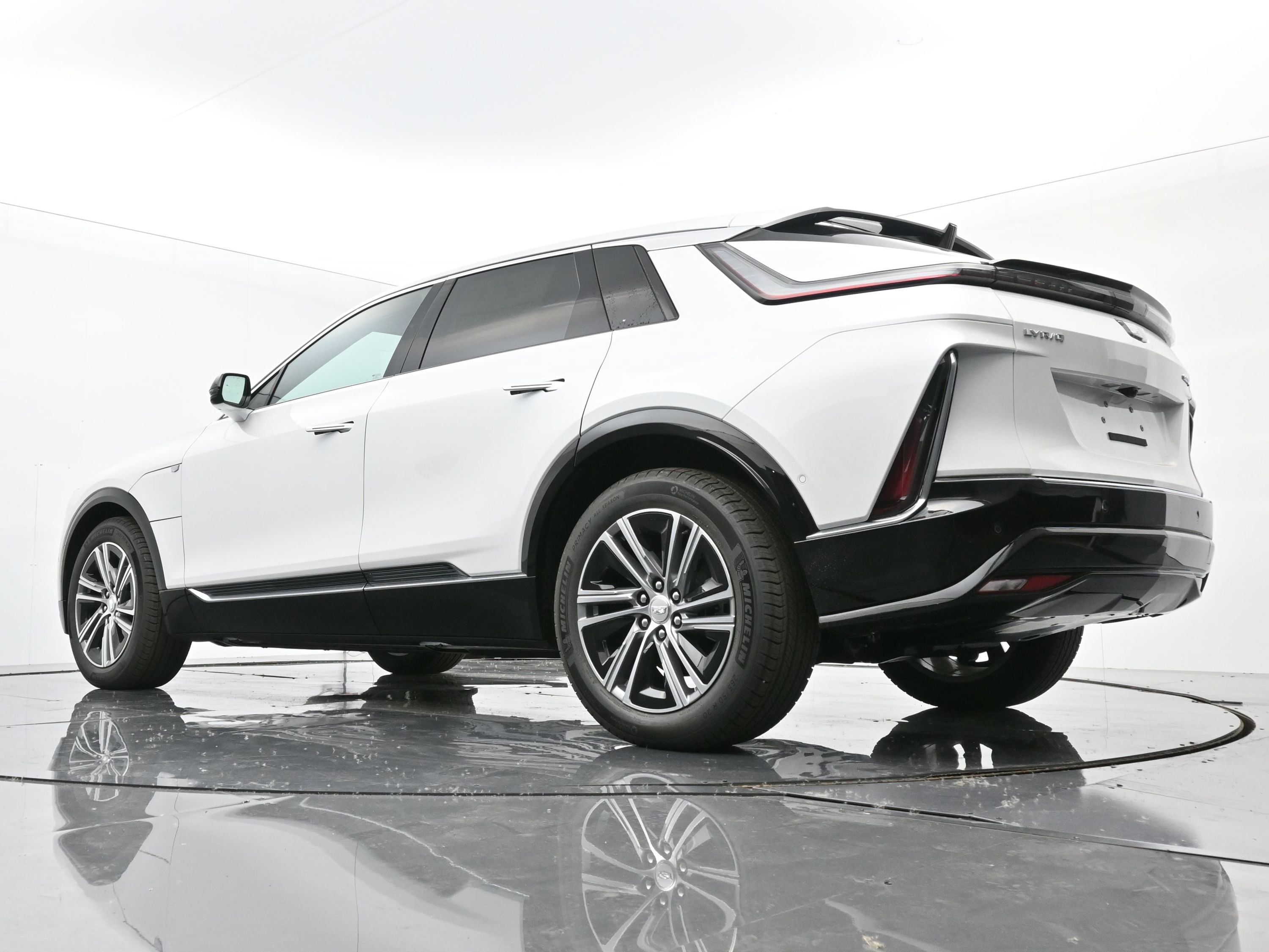 New 2025 Cadillac Lyriq Luxury image 17