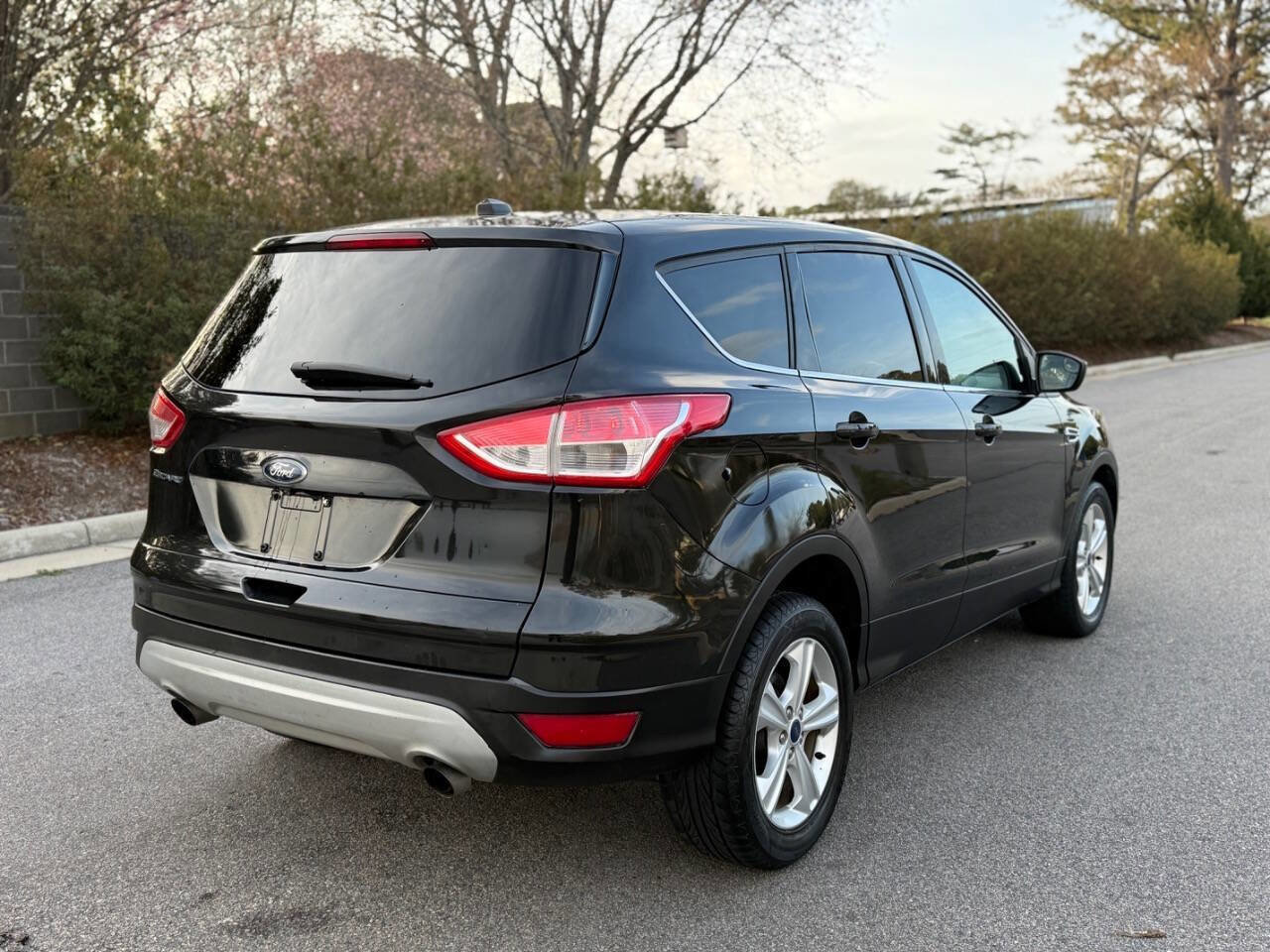 Used 2014 Ford Escape SE image 6