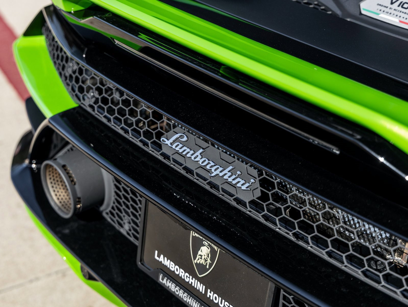 Used 2023 Lamborghini Huracan EVO image 15