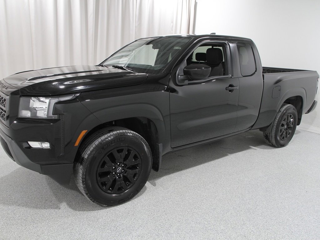 Used 2023 Nissan Frontier SV w/ SV Convenience Package image 3