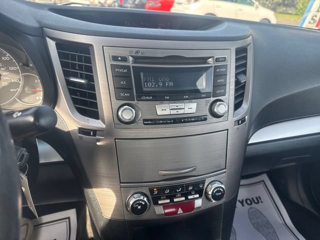 Used 2013 Subaru Legacy 2.5i Premium w/ All-Weather Pkg AWD/4WD image 18