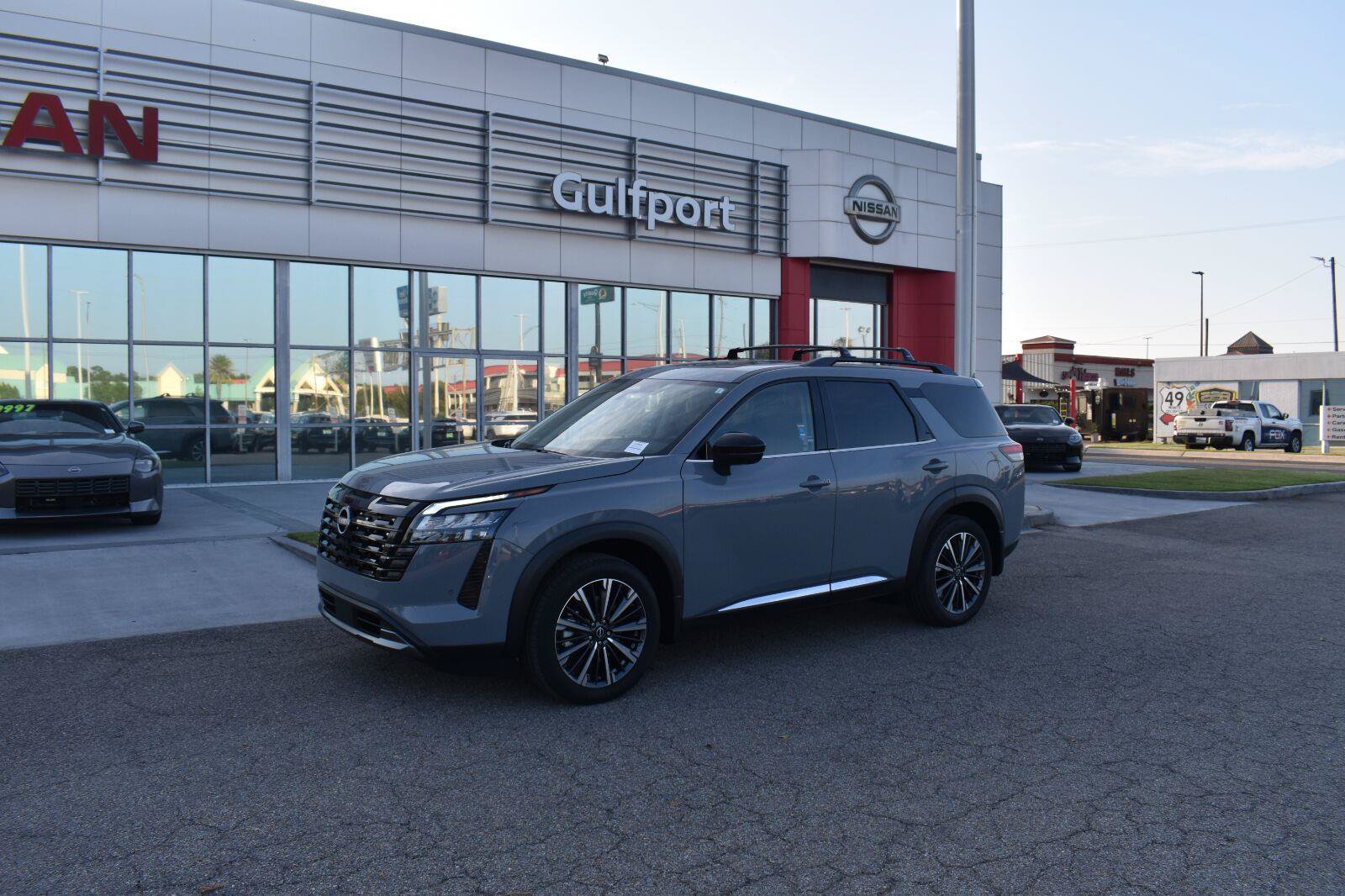 New 2026 Nissan Pathfinder Platinum AWD/4WD image 2