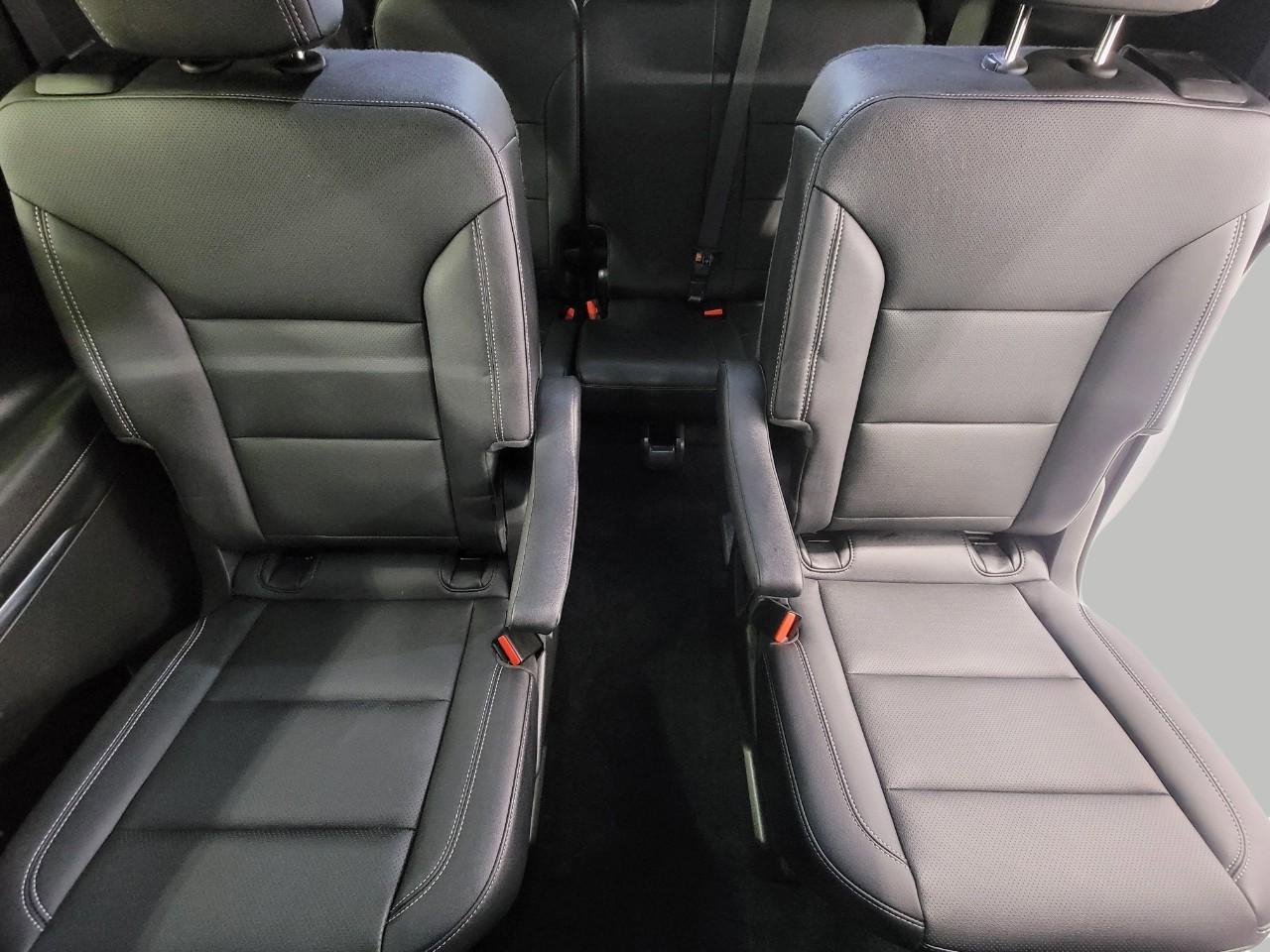 Used 2025 Chevrolet Traverse LT w/ LPO, Floor Liner Package image 24