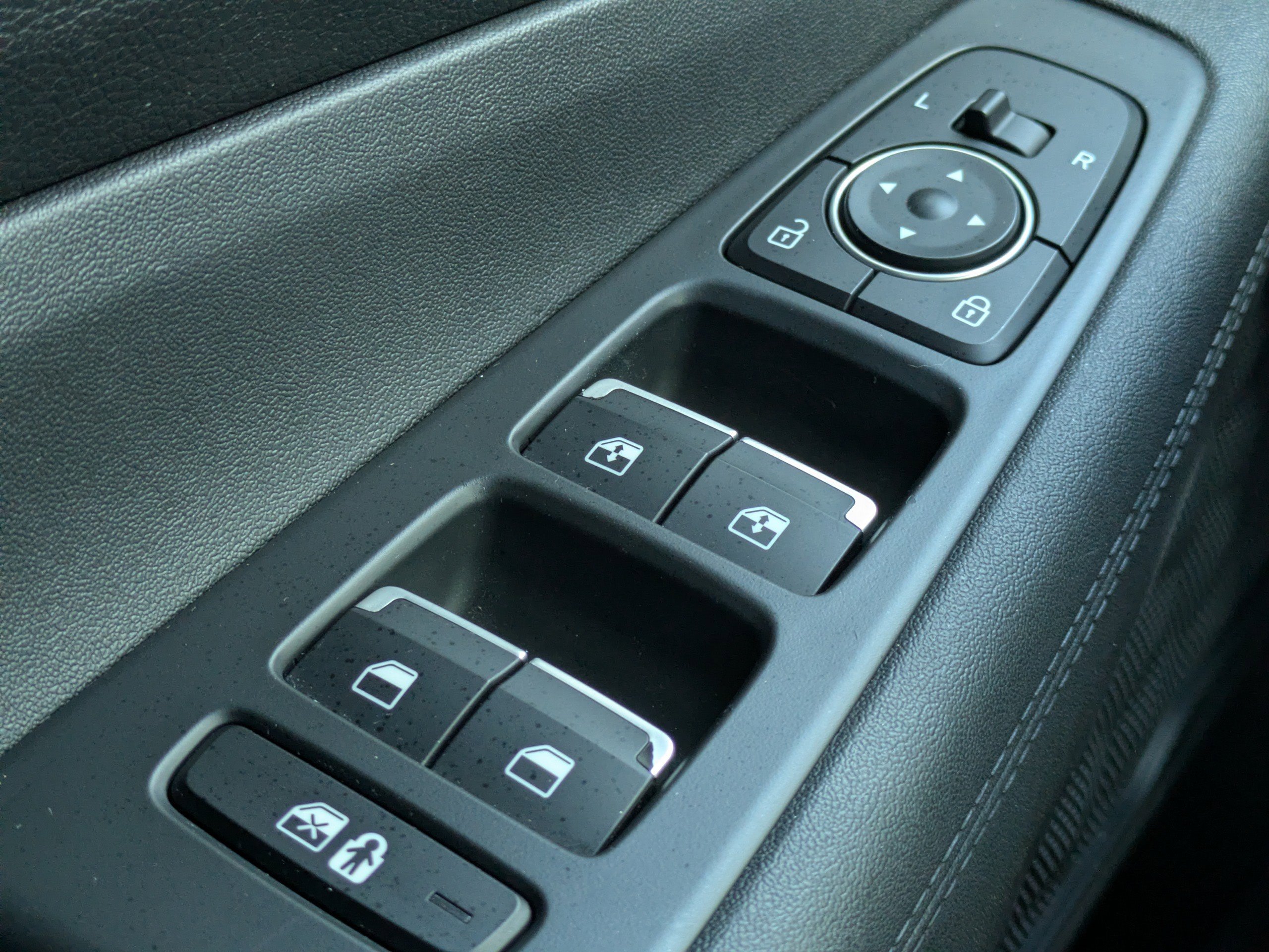 Certified 2022 Hyundai Santa Fe SEL w/ Convenience Package image 21