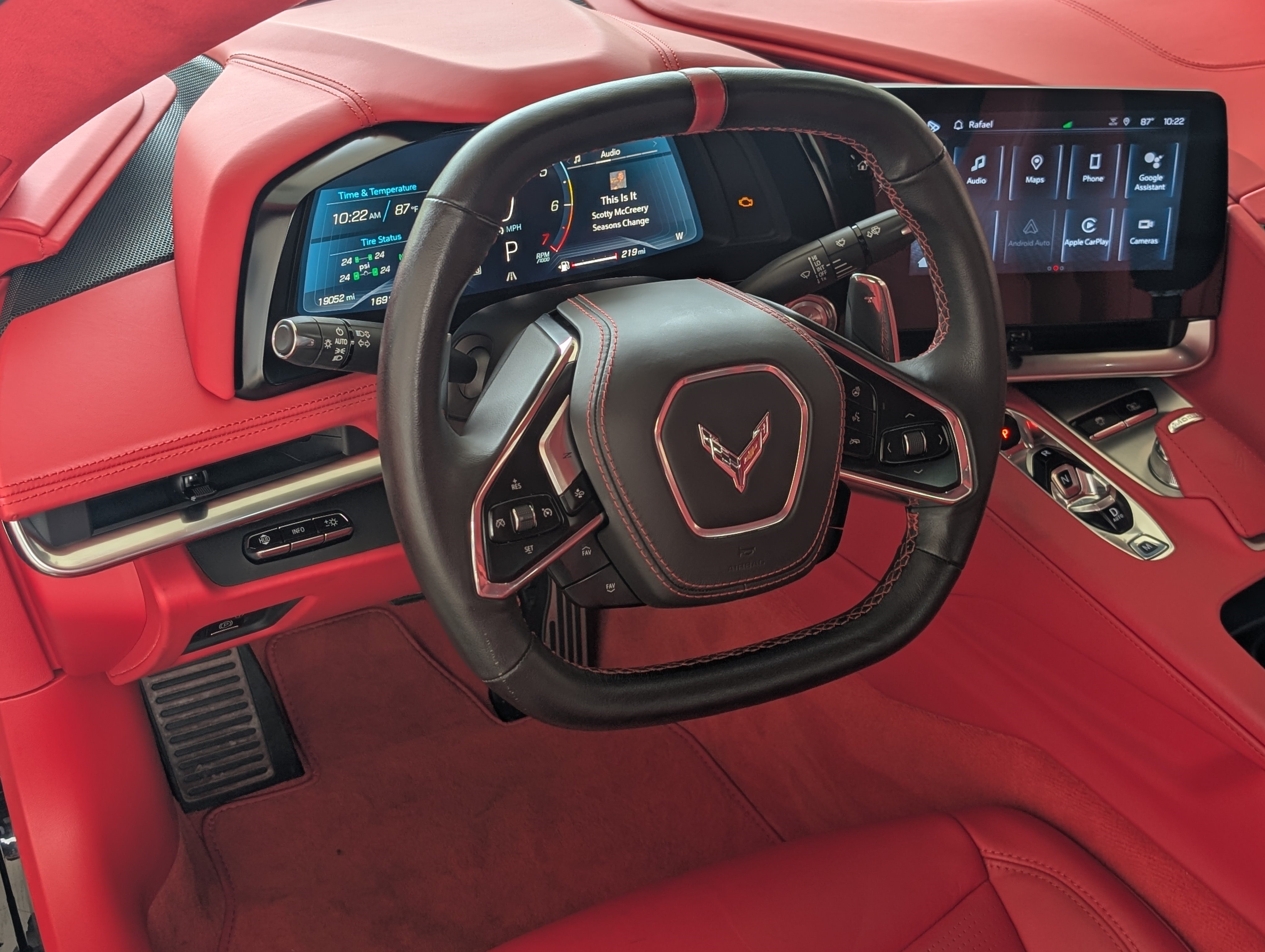 Used 2024 Chevrolet Corvette Stingray Premium Cpe w/ 3LT RWD image 19