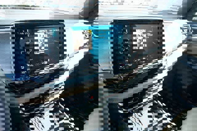 New 2026 Volkswagen Atlas Cross Sport SE image 20