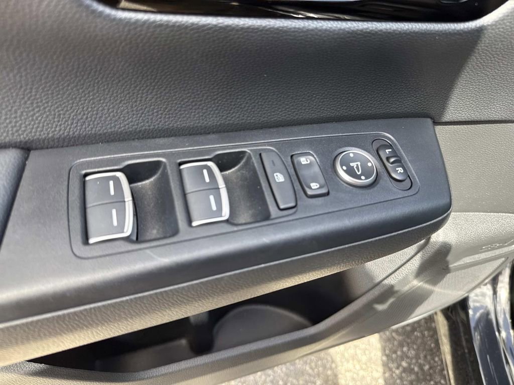 Used 2025 Honda CR-V EX-L image 23