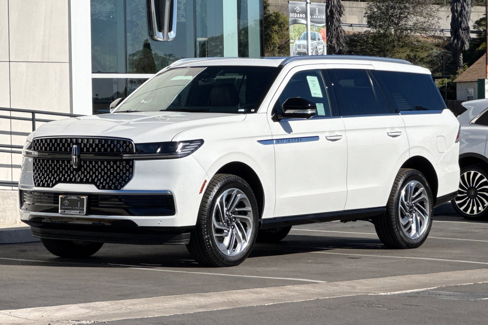 New 2025 Lincoln Navigator Reserve image 7