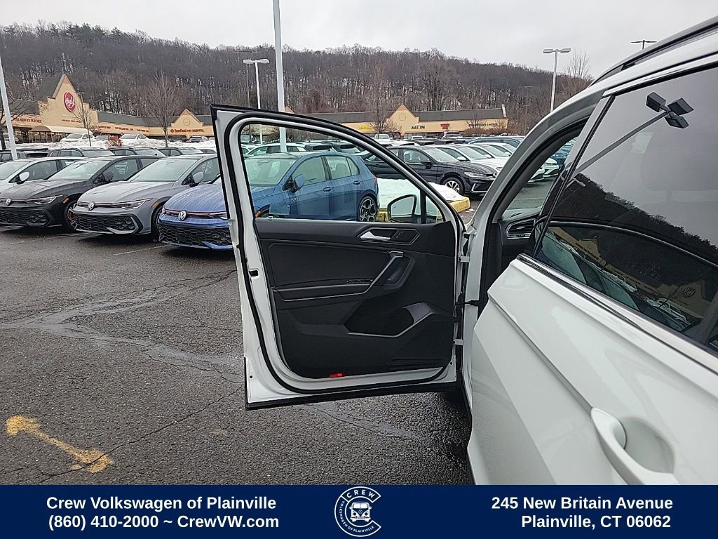 Used 2019 Volkswagen Tiguan SE image 39