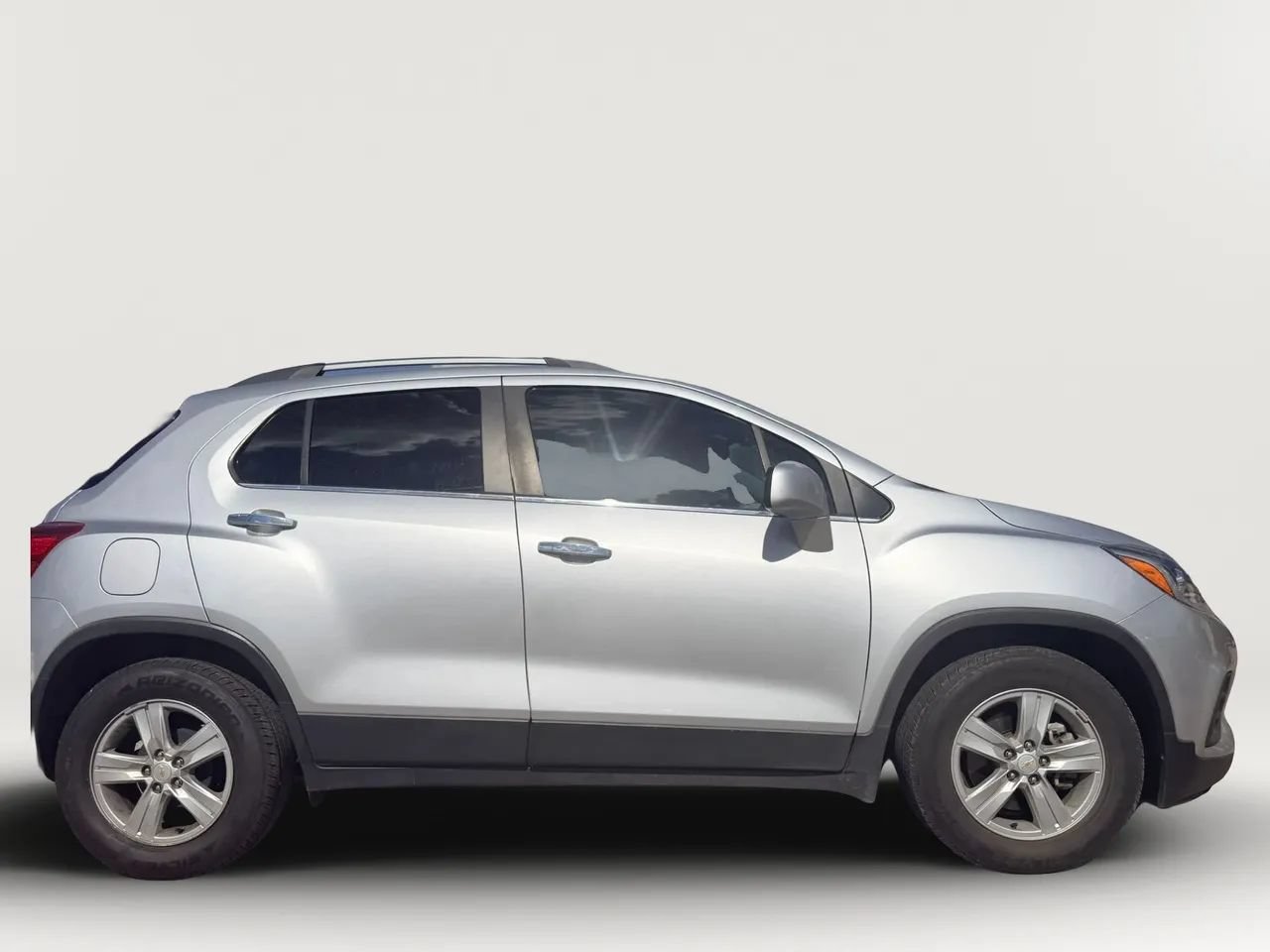 Used 2019 Chevrolet Trax LT w/ LT Convenience Package FWD image 8