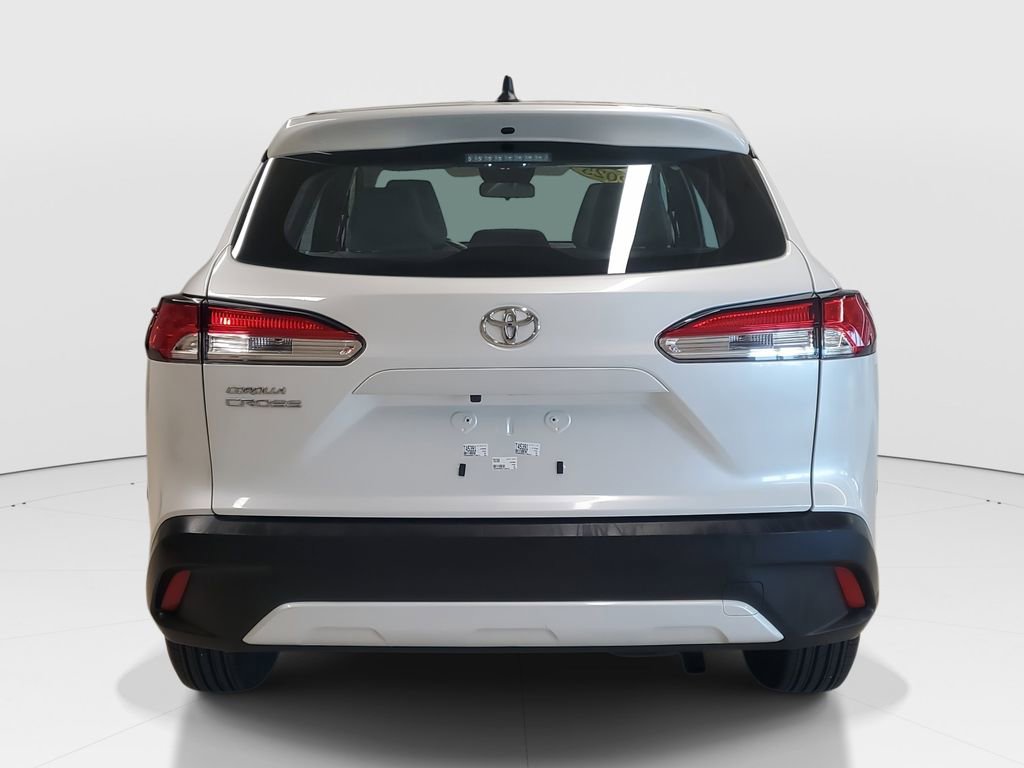 Used 2025 Toyota Corolla Cross L image 6