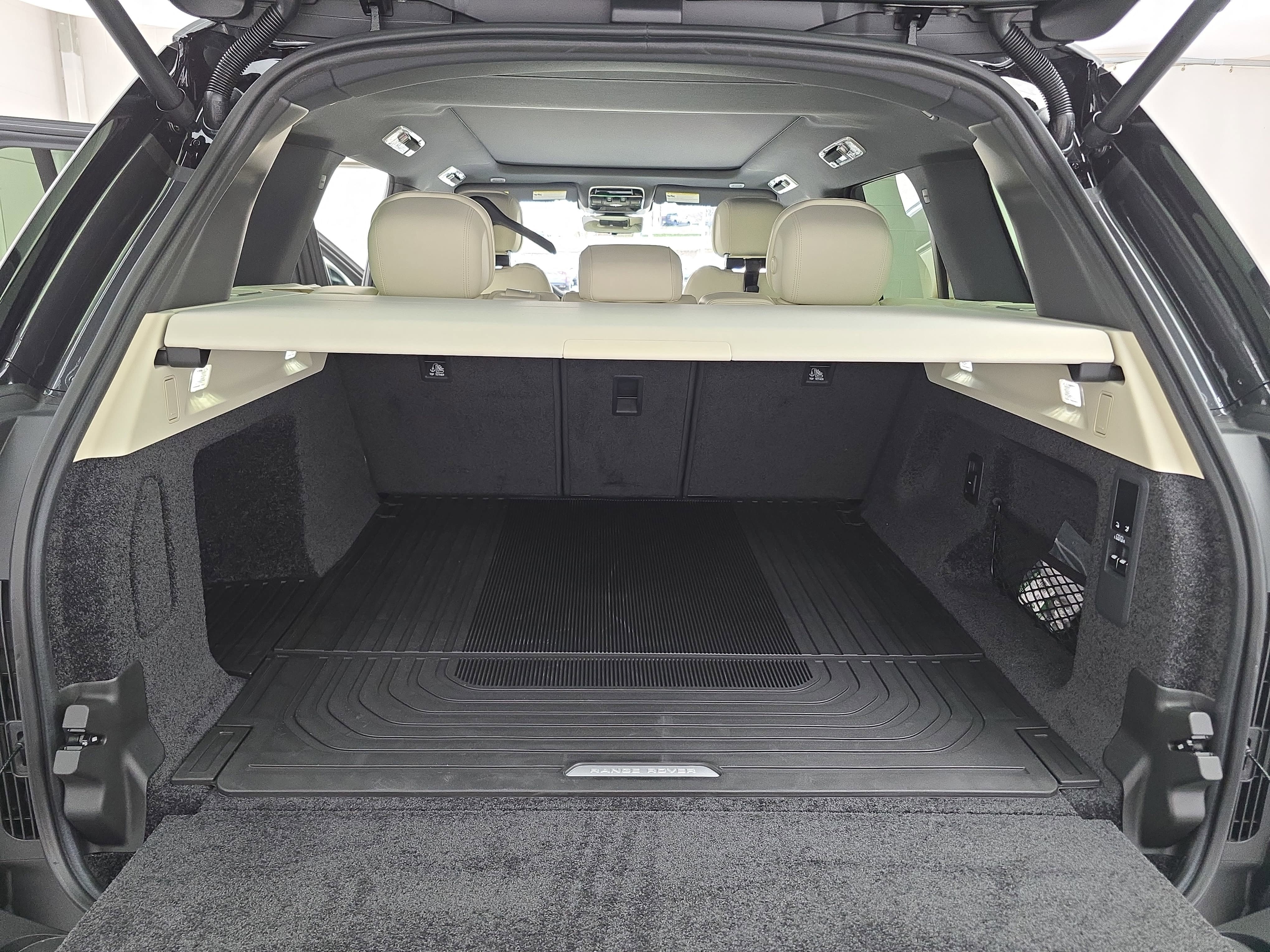 New 2026 Land Rover Range Rover SE AWD/4WD image 12