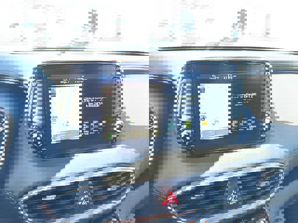 Used 2020 Hyundai Santa Fe Limited w/ Cargo Package image 10