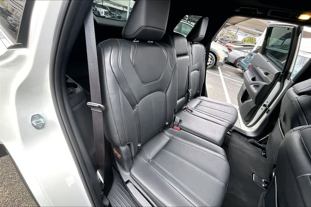Certified 2025 INFINITI QX60 Luxe w/ Black Edition image 39