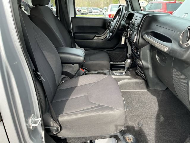 Used 2015 Jeep Wrangler Unlimited Sport w/ Quick Order Package 24S AWD/4WD image 25