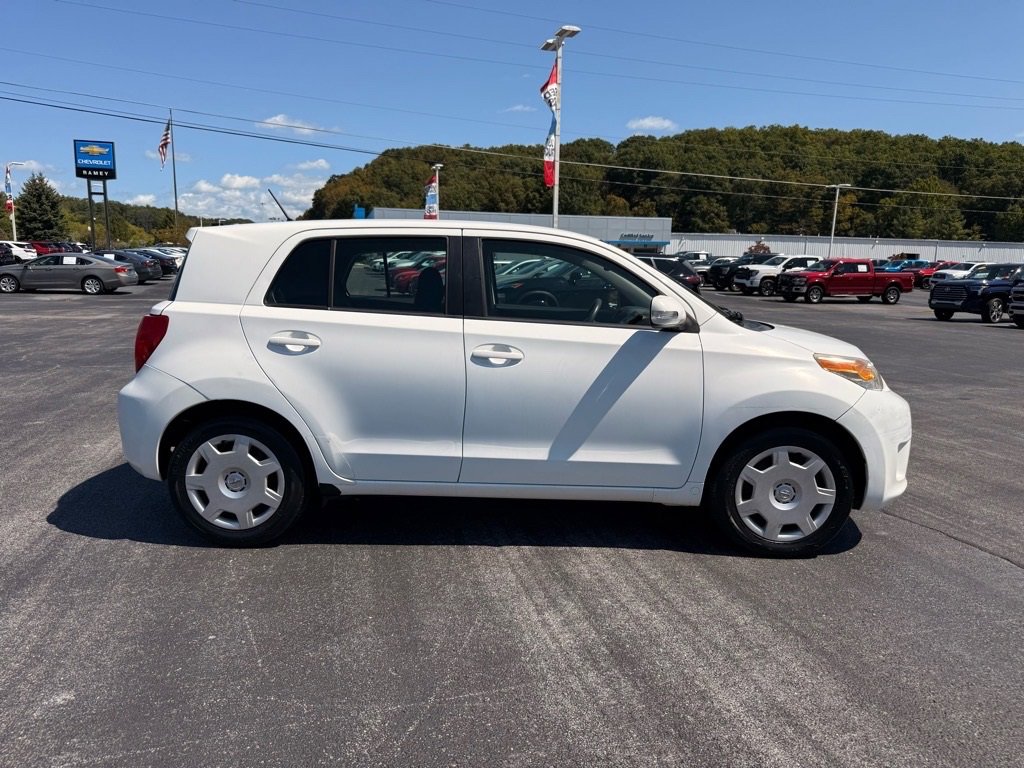 Used 2008 Scion xD image 3