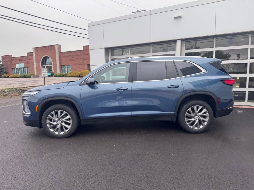 Used 2026 Buick Enclave Preferred AWD/4WD image 2