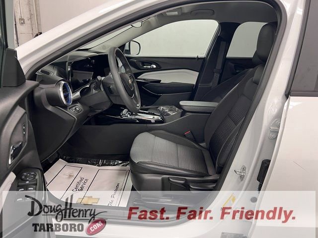 Used 2025 Chevrolet Trax LT image 29