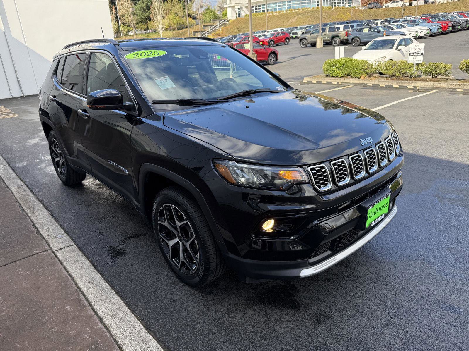 Used 2025 Jeep Compass Limited AWD/4WD image 7