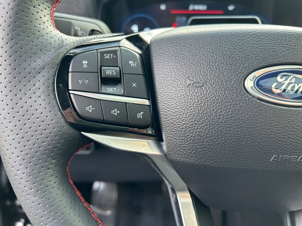 Used 2025 Ford Explorer ST AWD/4WD image 17