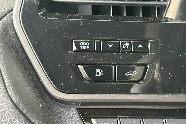 Used 2026 Lexus TX 500h AWD w/ Technology Package image 34