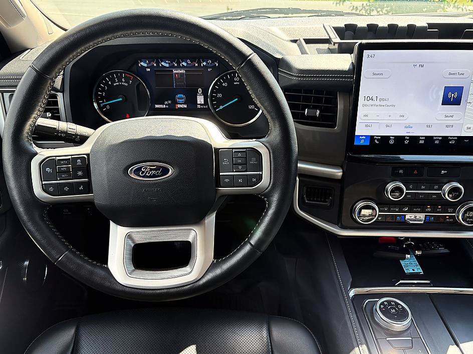 Used 2024 Ford Expedition XLT AWD/4WD image 16