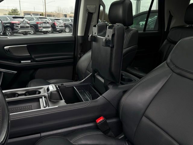 Certified 2025 Ford Expedition Max Platinum image 40