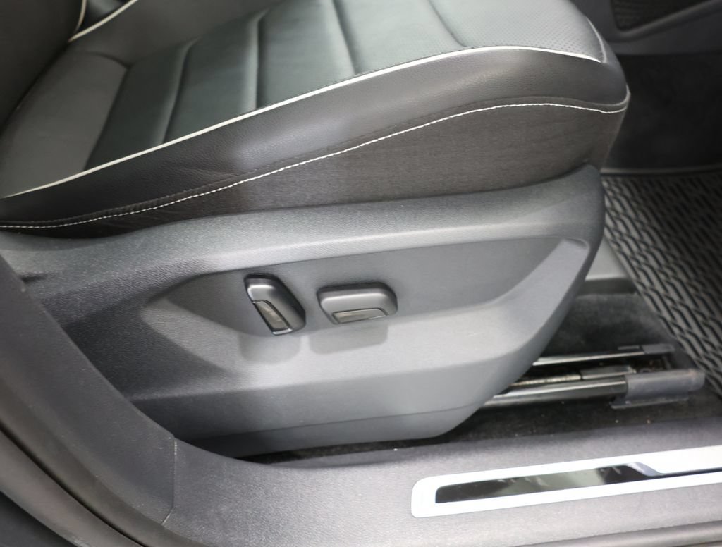 Used 2024 Volkswagen Tiguan SEL R-Line AWD/4WD image 22