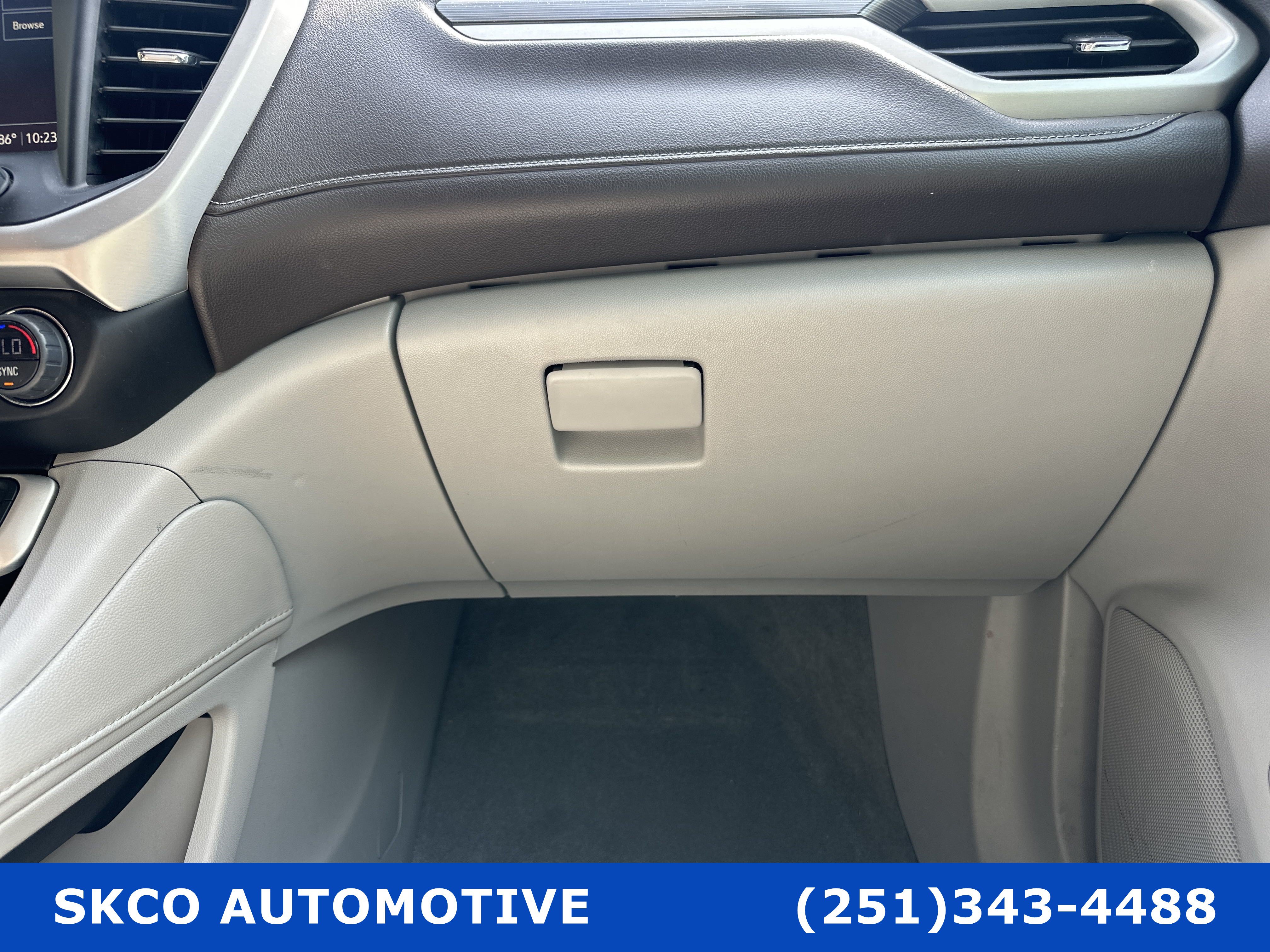 Used 2023 GMC Acadia SLT FWD image 24