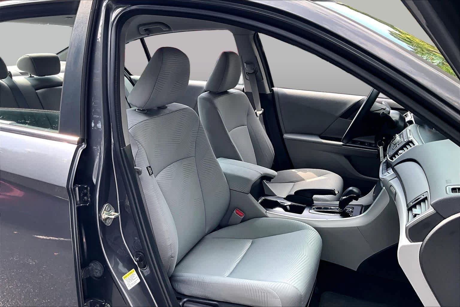 Used 2014 Honda Accord LX image 9