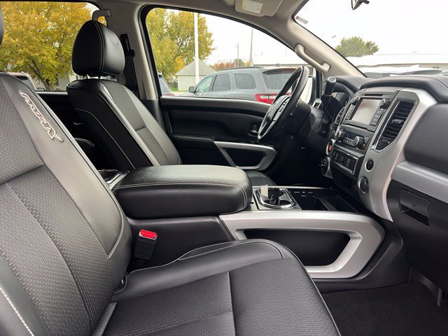 Used 2019 Nissan Titan PRO-4X AWD/4WD image 16