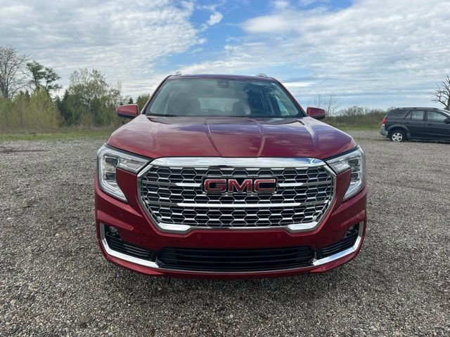 Used 2023 GMC Terrain Denali w/ LPO, Floor Liner Package AWD/4WD image 27