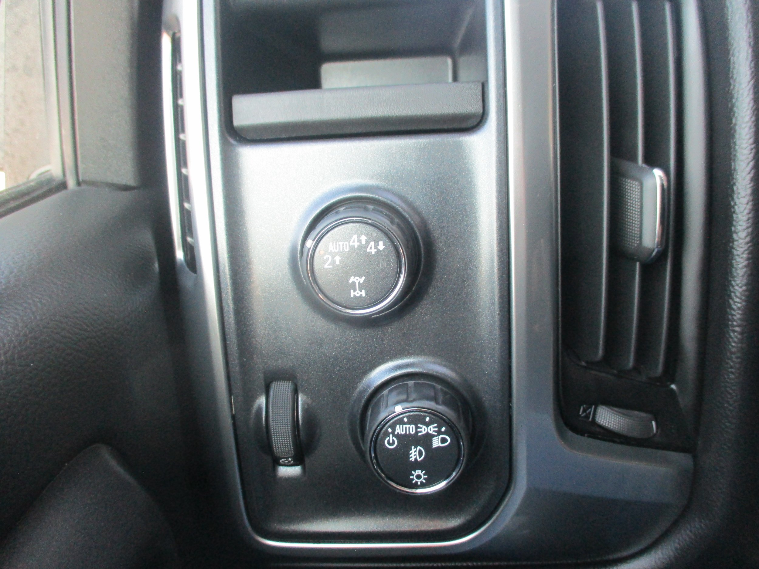 Used 2017 Chevrolet Silverado 1500 LT w/ All Star Edition AWD/4WD image 21