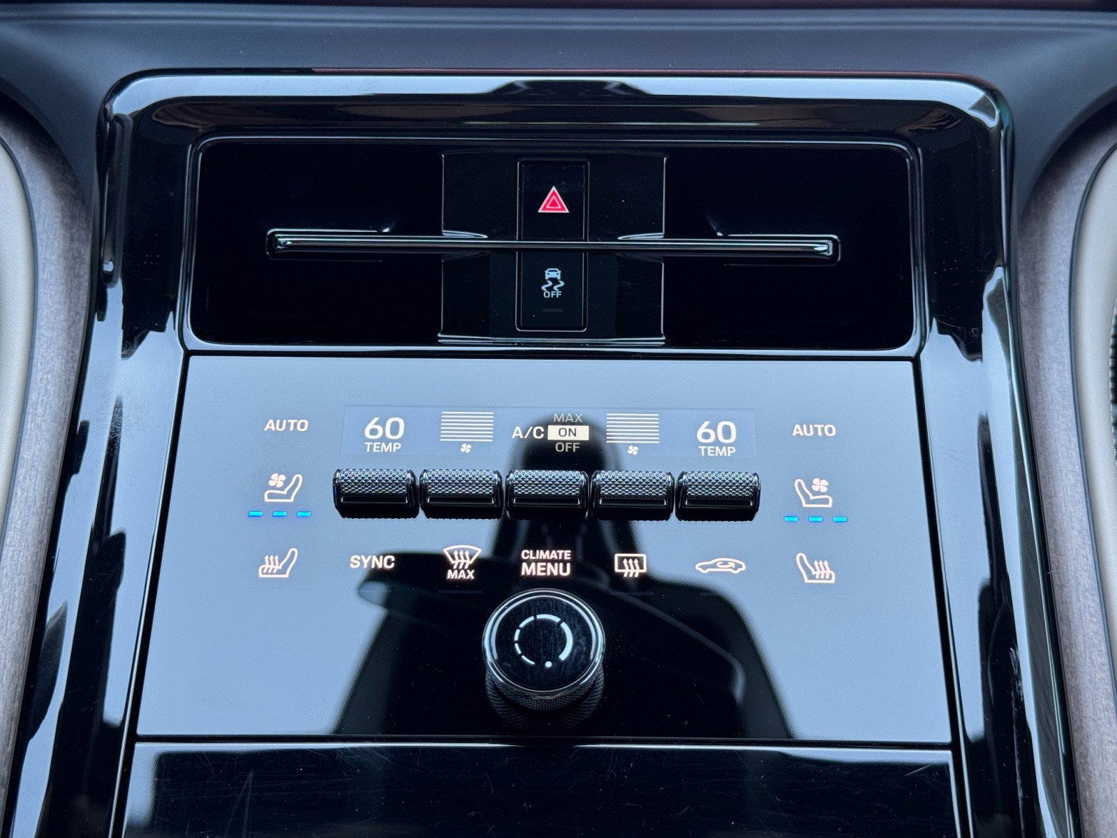 Used 2024 Porsche Panamera 4 AWD/4WD image 35