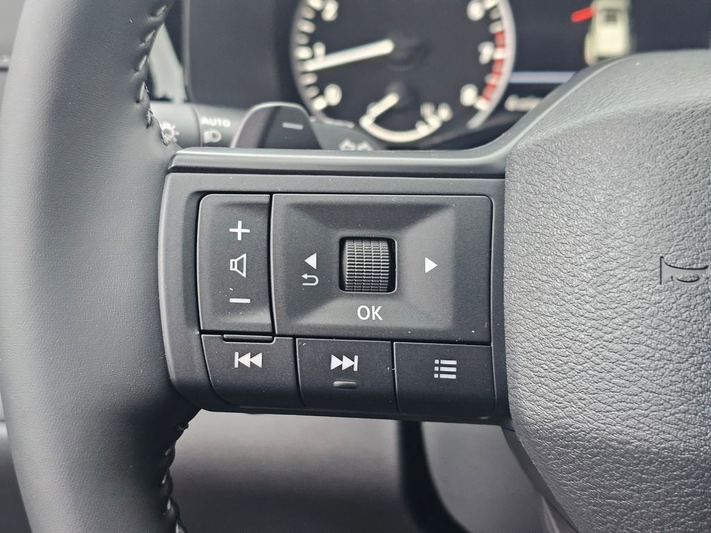 New 2026 Nissan Pathfinder SV AWD/4WD image 36