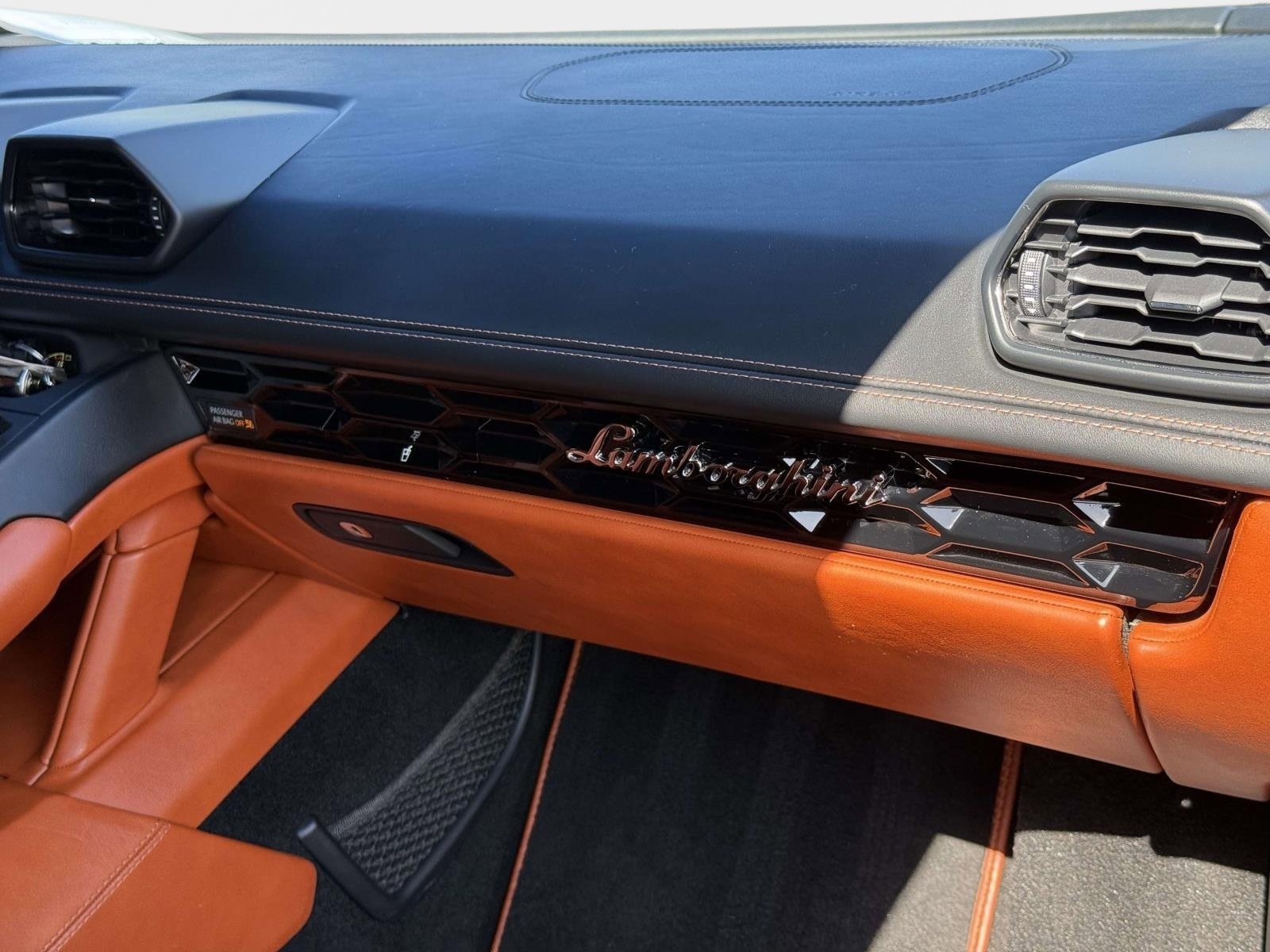 Used 2018 Lamborghini Huracan LP 610-4 AWD/4WD image 52