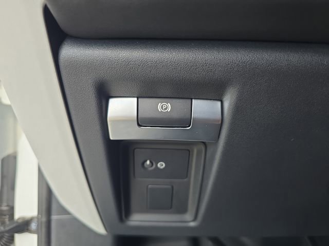 Used 2025 Land Rover Defender 110 S AWD/4WD image 19
