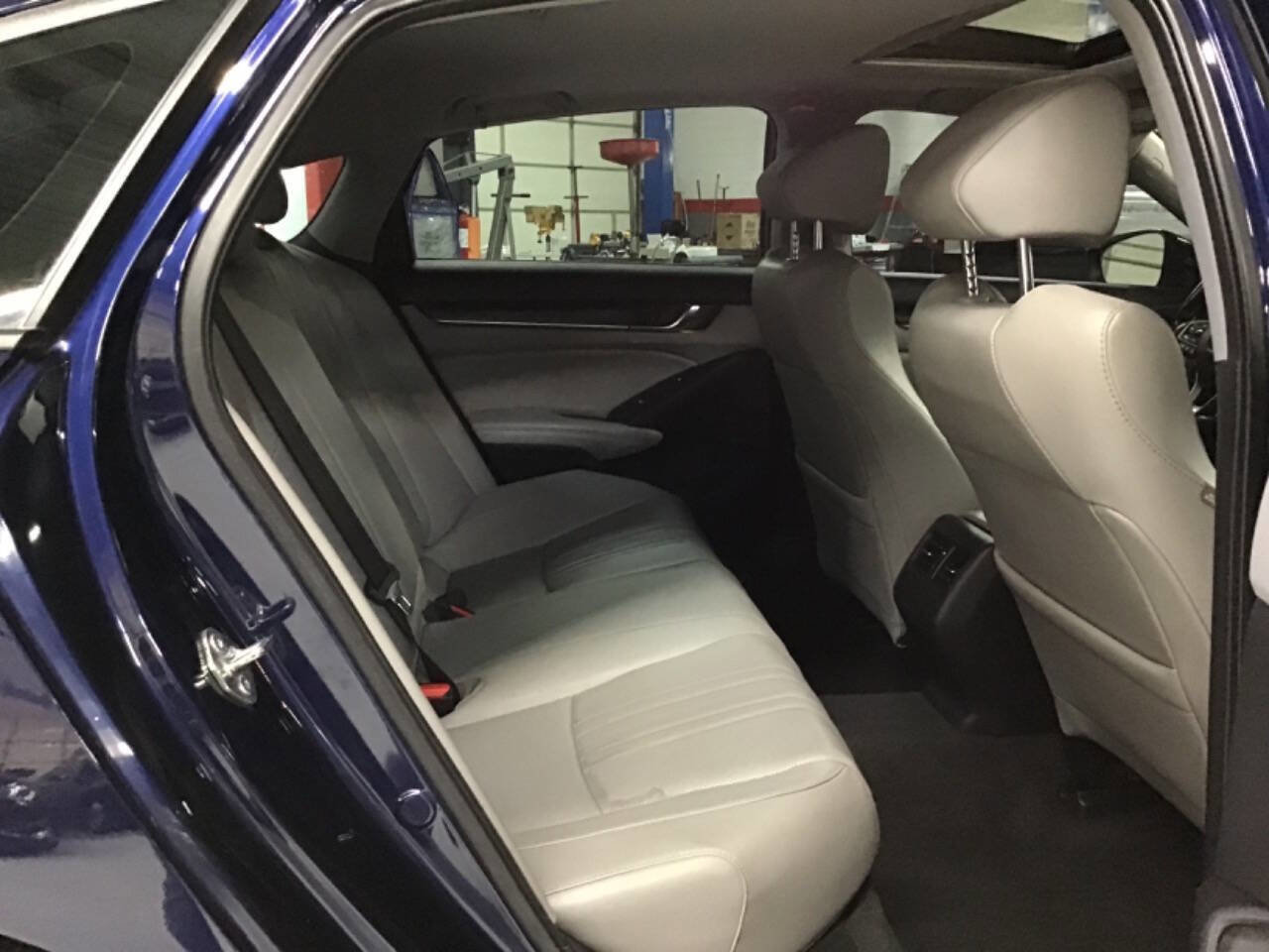 Used 2020 Honda Accord Touring image 24