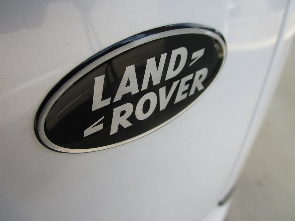 Used 2026 Land Rover Range Rover Velar Dynamic SE AWD/4WD image 11
