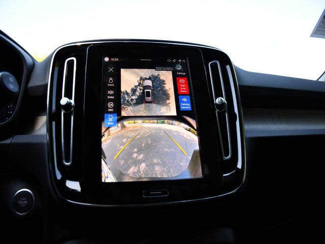 New 2026 Volvo XC40 B5 Plus w/ Protection Package Premier AWD/4WD image 13