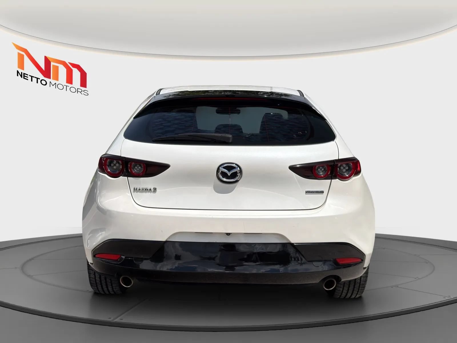 Used 2020 MAZDA MAZDA3 Hatchback FWD image 4