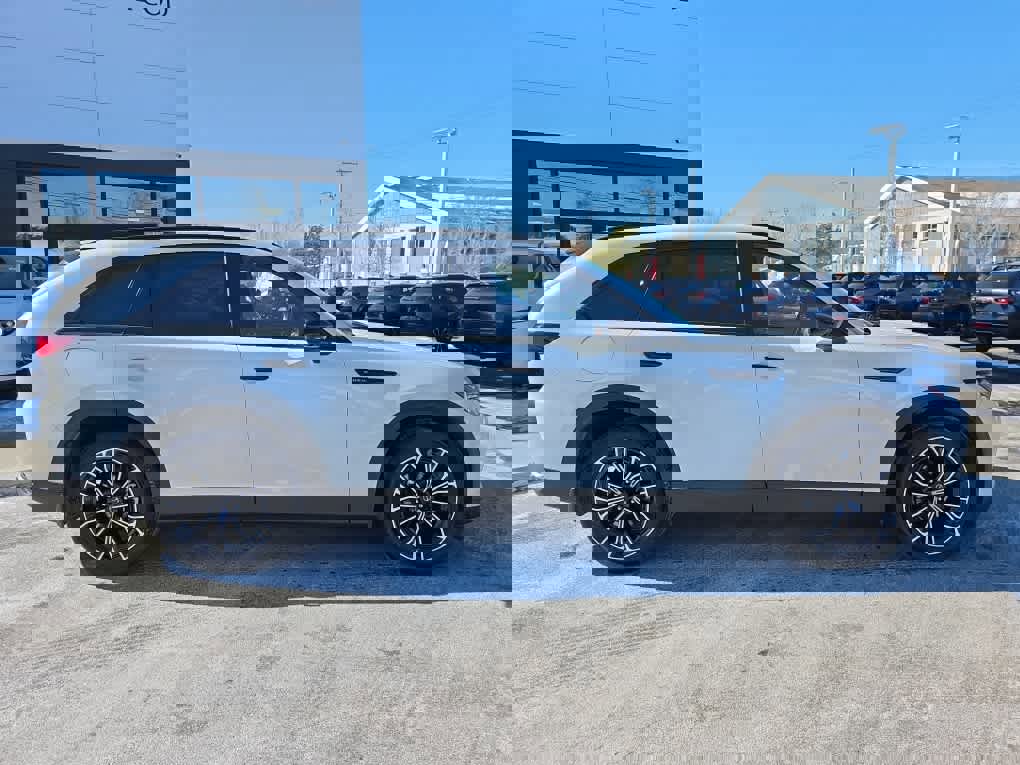 Used 2025 MAZDA CX-70 Plug-In Hybrid w/ Premium Plus image 5