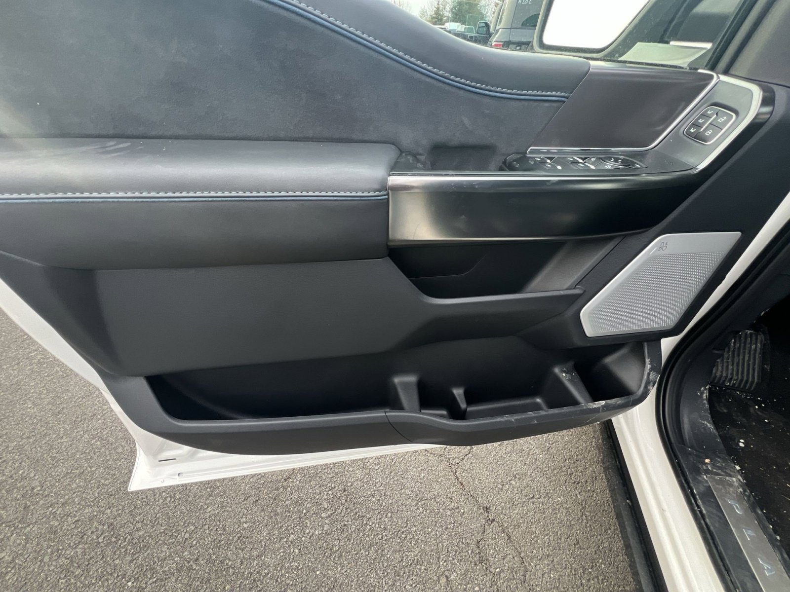 New 2025 Ford F150 Platinum w/ Equipment Group 702A High image 15