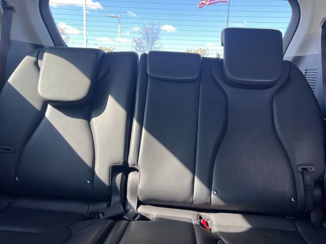 Certified 2024 Kia Carnival LX image 33