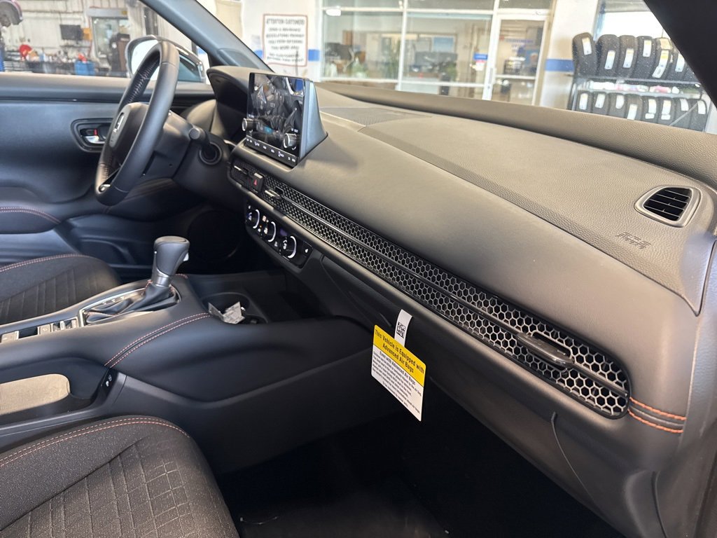 New 2025 Honda HR-V Sport image 28