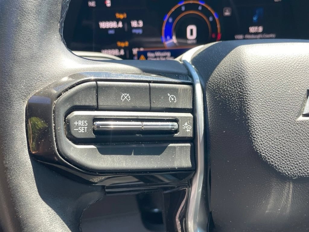 Used 2024 Chevrolet Colorado ZR2 w/ Technology Package AWD/4WD image 30